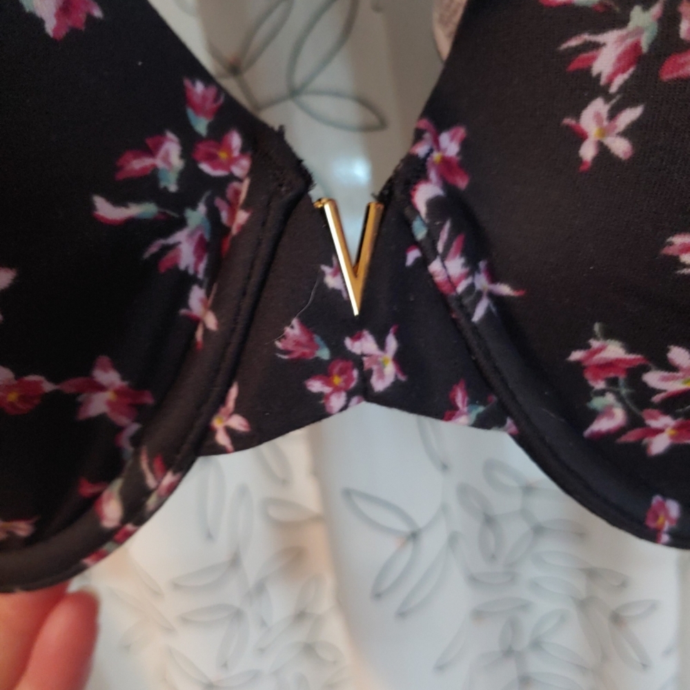 Victoria's Secret Black Floral Bra
